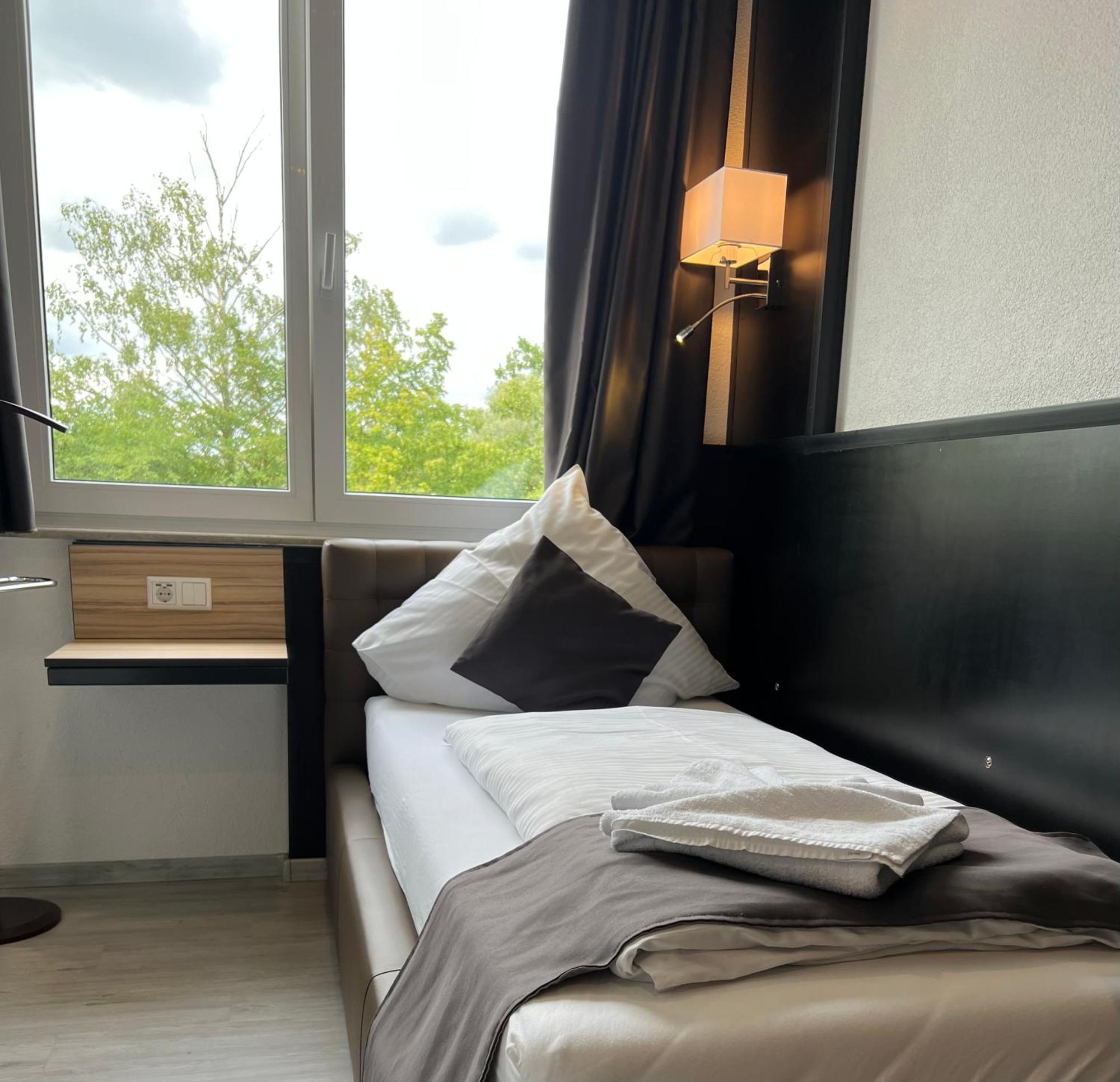 Yebs Hotel غنزبرغ المظهر الخارجي الصورة